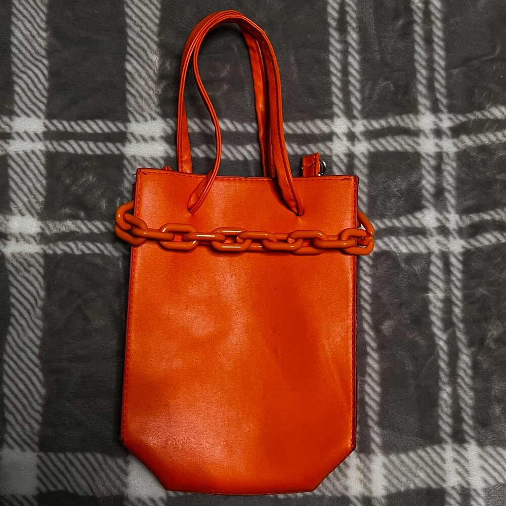 Orange Mini Tote Bag w/ Chain Detail – Vibrant & Versatile 🍊